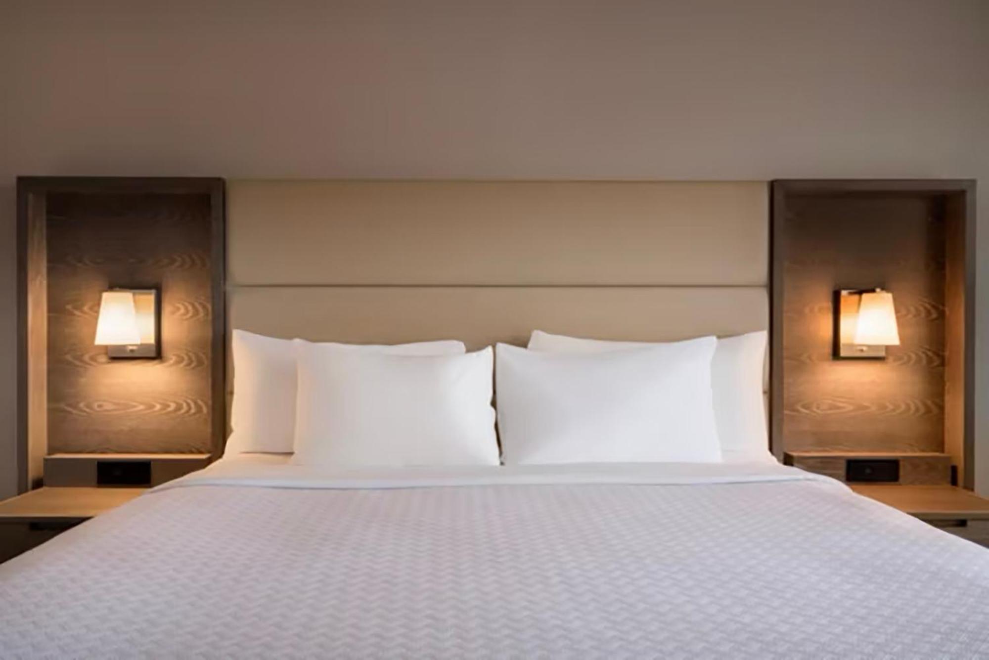 Crowne Plaza Englewood By Ihg Hotel Kültér fotó